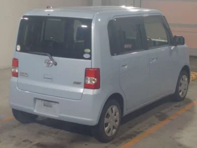 Toyota PIXIS SPACE  с аукциона в Японии