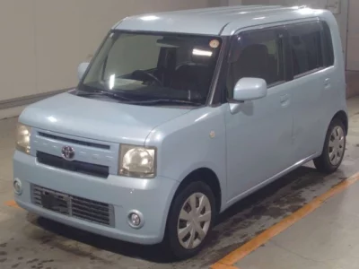 Toyota PIXIS SPACE  с аукциона в Японии