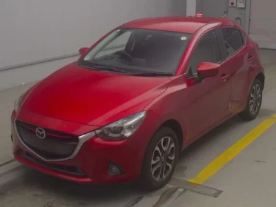 Mazda DEMIO  с аукциона в Японии