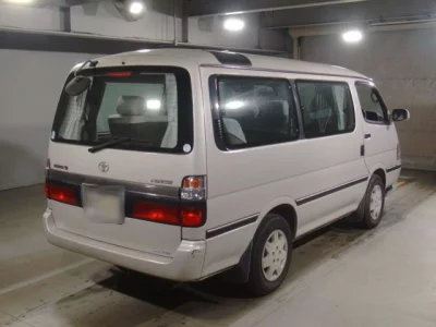 Toyota HIACE  с аукциона в Японии