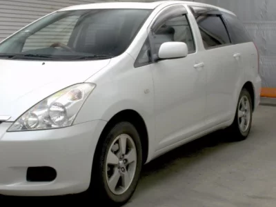 Toyota WISH  с аукциона в Японии