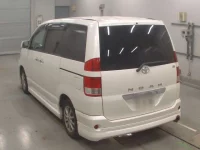 Toyota NOAH лот № 30448 оценка 3.5  с аукциона в Японии 5
