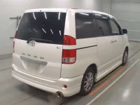 Toyota NOAH лот № 30448 оценка 3.5  с аукциона в Японии 1