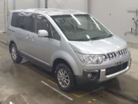 Mitsubishi DELICA D5 лот № 3303 оценка 3.5  с аукциона в Японии 4