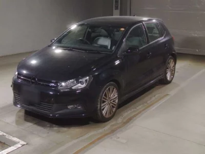 Volkswagen POLO  с аукциона в Японии