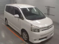 Toyota VOXY лот № 30454 оценка R  с аукциона в Японии 4