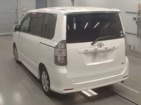Toyota VOXY лот № 30454 оценка R  с аукциона в Японии 5