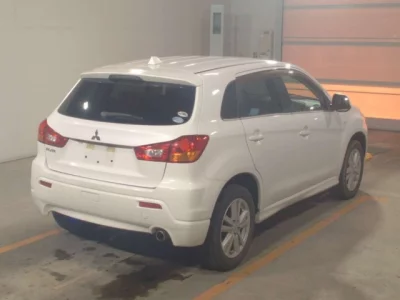 Mitsubishi RVR