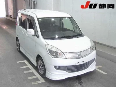 Mitsubishi DELICA D2