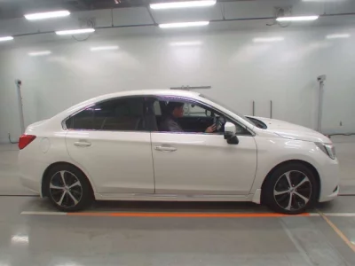 Subaru LEGACY B4