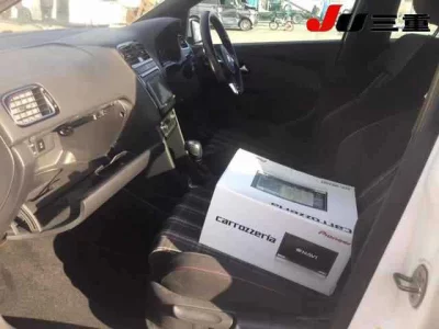 Volkswagen POLO  с аукциона в Японии