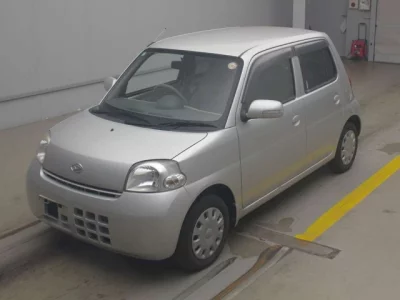 Daihatsu Esse