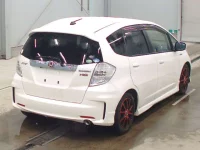 Honda FIT лот № 2006 оценка 4  с аукциона в Японии 1