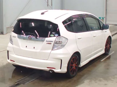 Honda FIT  с аукциона в Японии