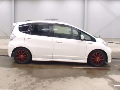 Honda FIT  с аукциона в Японии