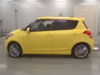 Suzuki SWIFT лот № 30471 оценка 4  с аукциона в Японии 3