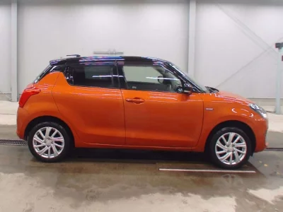 Suzuki SWIFT  с аукциона в Японии