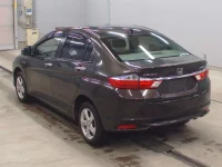 Honda GRACE лот № 2013 оценка 3  с аукциона в Японии 5