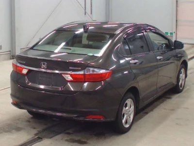 Honda GRACE  с аукциона в Японии