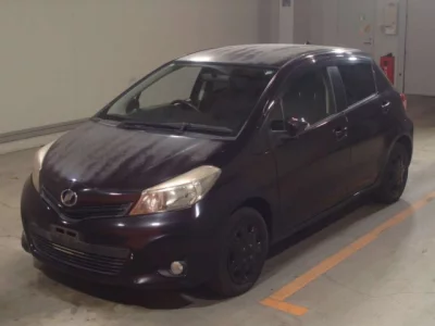Toyota VITZ  с аукциона в Японии