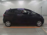 Honda FIT лот № 40105 оценка 4  с аукциона в Японии 2