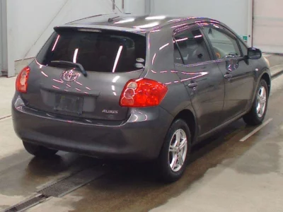 Toyota AURIS  с аукциона в Японии