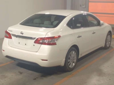 Nissan SYLPHY  с аукциона в Японии