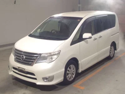 Nissan SERENA  с аукциона в Японии