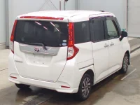 Toyota ROOMY лот № 2023 оценка 4  с аукциона в Японии 1