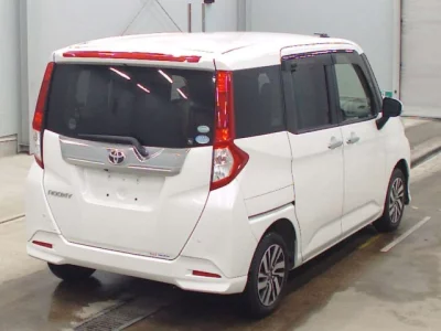 Toyota ROOMY  с аукциона в Японии