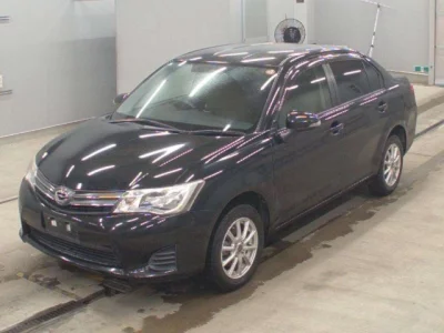 Toyota COROLLA AXIO  с аукциона в Японии
