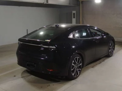 Toyota PRIUS PHV  с аукциона в Японии