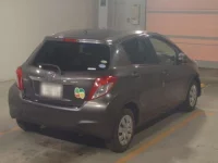 Toyota VITZ лот № 4063 оценка RA  с аукциона в Японии 1