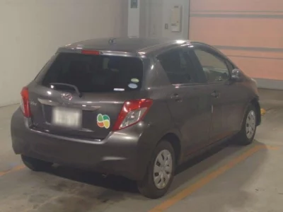 Toyota VITZ  с аукциона в Японии