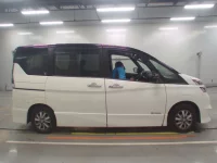 Nissan SERENA лот № 30490 оценка 4  с аукциона в Японии 2