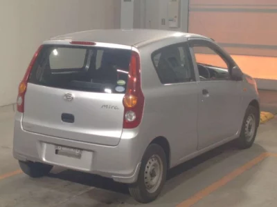 Daihatsu MIRA  с аукциона в Японии