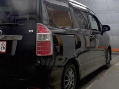 Toyota NOAH  с аукциона в Японии