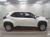 Toyota YARIS CROSS лот № 30496 оценка 4.5  с аукциона в Японии 2