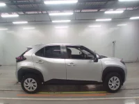 Toyota YARIS CROSS лот № 40130 оценка R  с аукциона в Японии 2