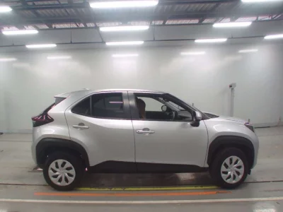 Toyota YARIS CROSS  с аукциона в Японии