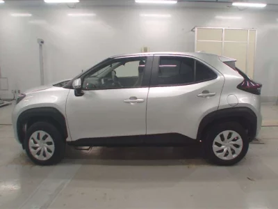 Toyota YARIS CROSS  с аукциона в Японии