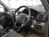 Toyota LAND CRUISER PRADO лот № 40134 оценка 3  с аукциона в Японии 6