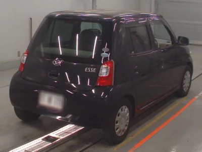 Daihatsu Esse