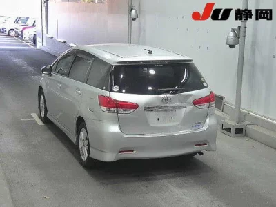 Toyota WISH  с аукциона в Японии