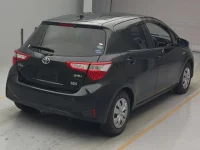 Toyota VITZ лот № 4046 оценка 3.5  с аукциона в Японии 1