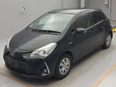 Toyota VITZ  с аукциона в Японии