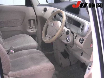 Toyota PORTE  с аукциона в Японии