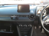 Mazda DEMIO лот № 30535 оценка 3.5  с аукциона в Японии 8