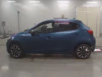 Mazda DEMIO лот № 30535 оценка 3.5  с аукциона в Японии 3