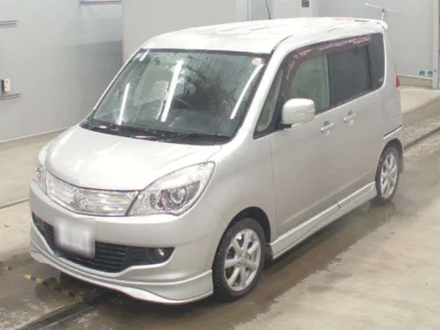 Mitsubishi DELICA D2